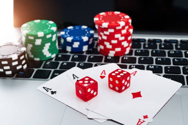 jamintoto alternatif platform interface showing slot games and live dealer tables